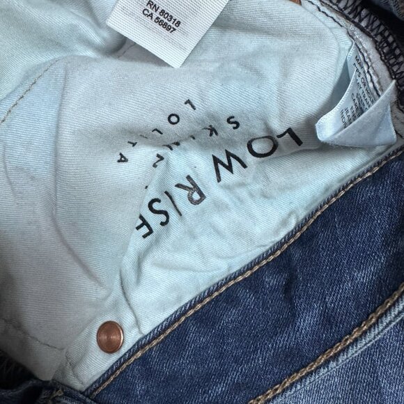 Lucky Brand Jeans Low Rise Lolita Skinny Blue Distressed Pockets Size 28 - Picture 13 of 14